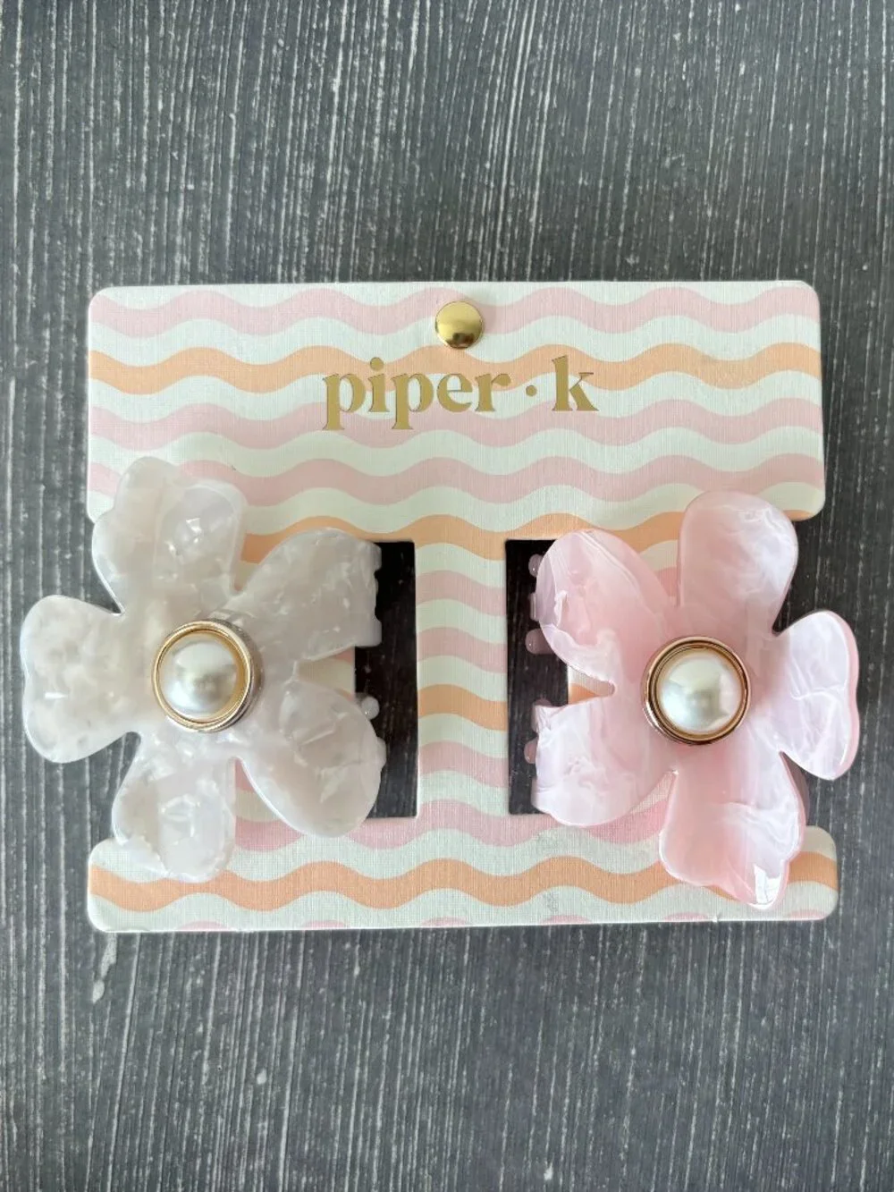 NWT - Piper K - Floral Hair Claw Clips - Set of 2 - Marbled White and Pink